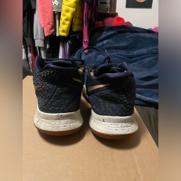 Nike Kyrie 3 Obsidian Size 11 - Picture 2 of 11